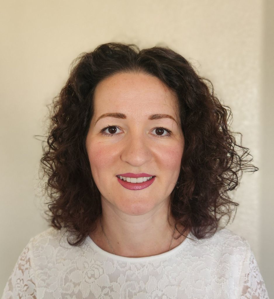 Yelena Bloom - Author of Rising into Abundance